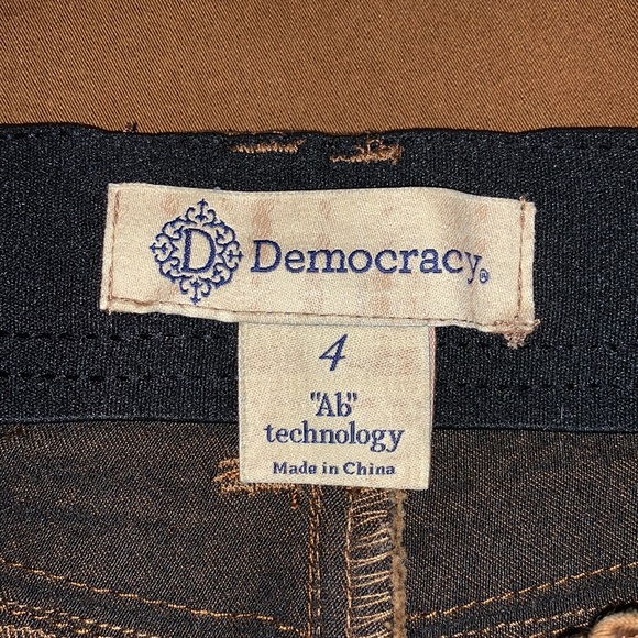 Democracy Jeans - Picture 3 of 7